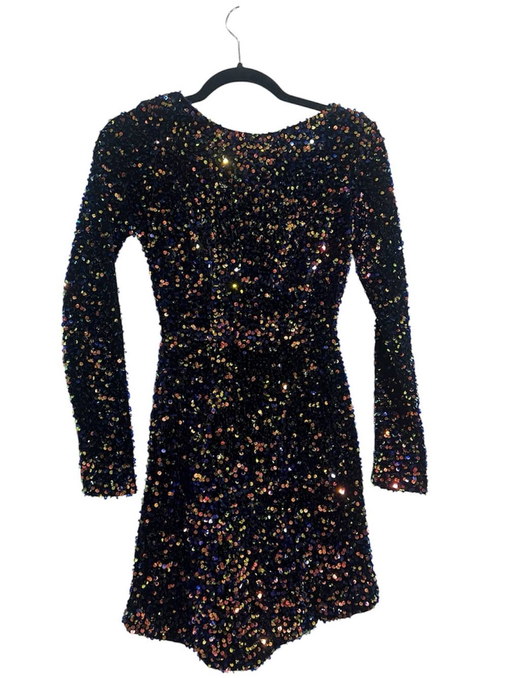 It’s a Selfie Leslie “Demure Long Sleeve Open Back Dress” in black sequins XS